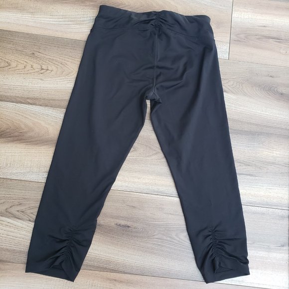 Calvin Klein Performance Capri Yoga Pants - Picture 2 of 6